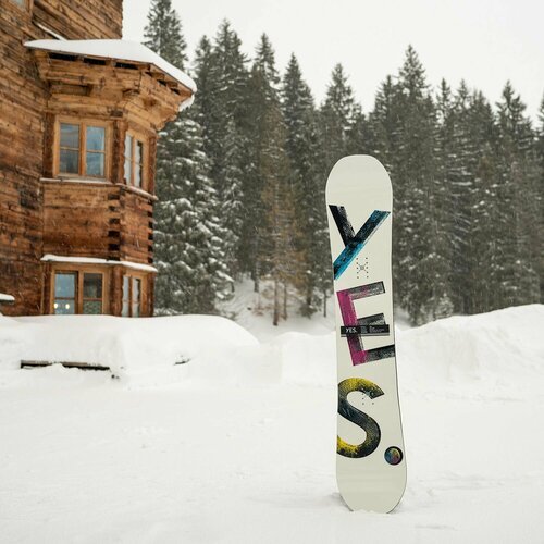 Женский сноуборд YES W Basic 152 см